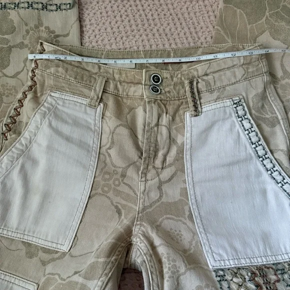 Pilcro by Anthropologie The Camp Wanderer Patchwork Embroidered Cargo Pant Sz 26 - Picture 11 of 13